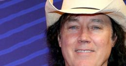 David Lee Murphy David Lee Murphy has a voice that is unmistakable in the world of country . It's warm, raspy, and full of