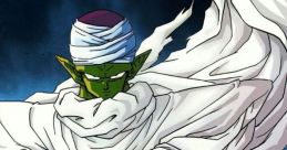 Piccolo de Dragon Ball, con vendaje en la cabeza, envuelto en una capa blanca, mostrando una actitud poderosa y decidida.