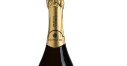 Zamuner Brut sparkling wine bottle, featuring elegant design and classic método, ideal for celebrations and fine dining.