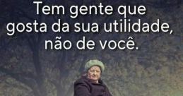 Só cai pesado quando eu não tô! The phrase "Só cai pesado quando eu não tô!" contains a sense of irony and mischief that