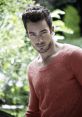 Aaron Diaz Type your text to hear it in the voice of Aaron Diaz. Aaron Diaz is a multifaceted artist who navigates the